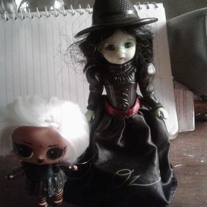 Meet your Posher, Connie